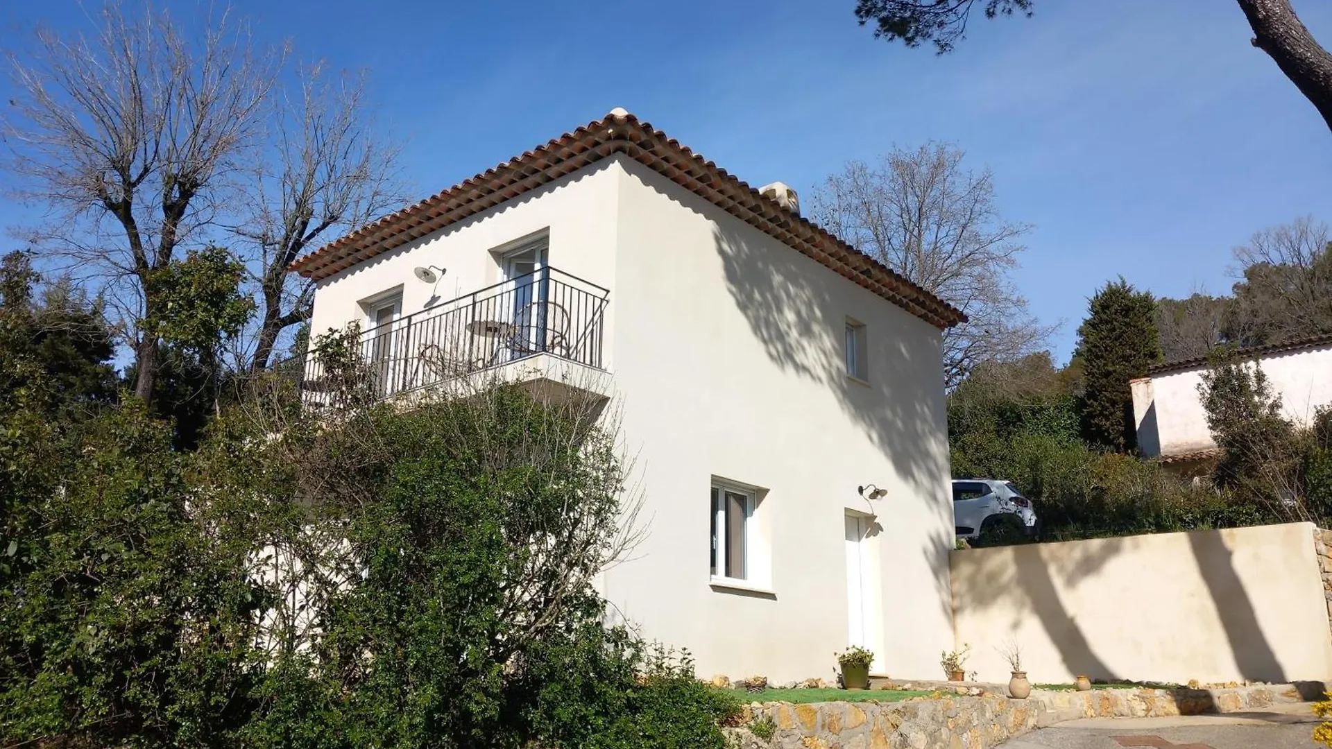 Valbonne Villa Recente Avec Piscine 0*,
