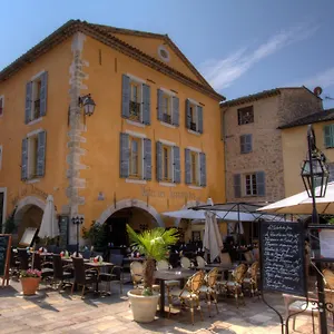 Les Armoiries Hotel